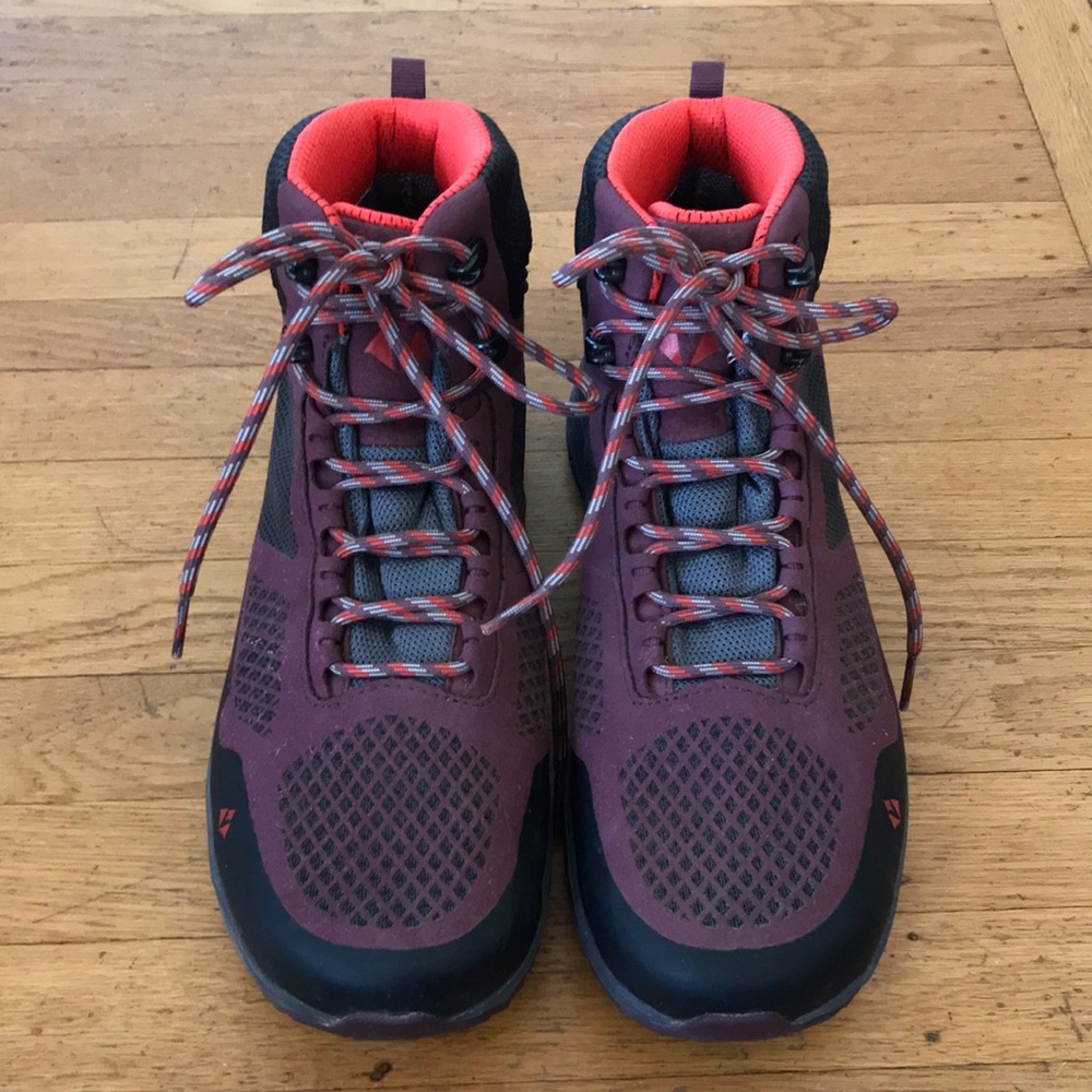 Vasque Breeze LT Mid GTX Hiking Boot Womens Size 10.5